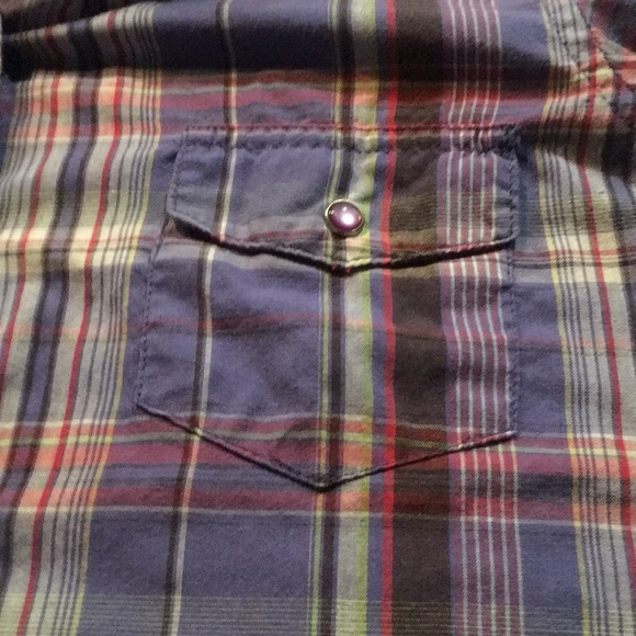 Wrangler Wrancher Western snap shirt. Size Medium - Picture 8 of 8